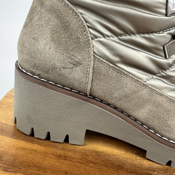 New Womens Blondo Daylor Gold Quilted Nylon Waterproof Casual Heel Boots Sz 7.5 - Picture 2 of 9